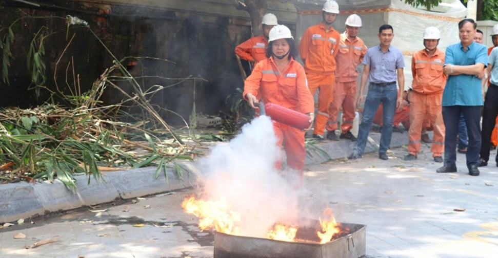 Mức Phạt Khi Sử Dụng Người Chưa Có Thông Báo Kết Quả Huấn Luyện PCCC